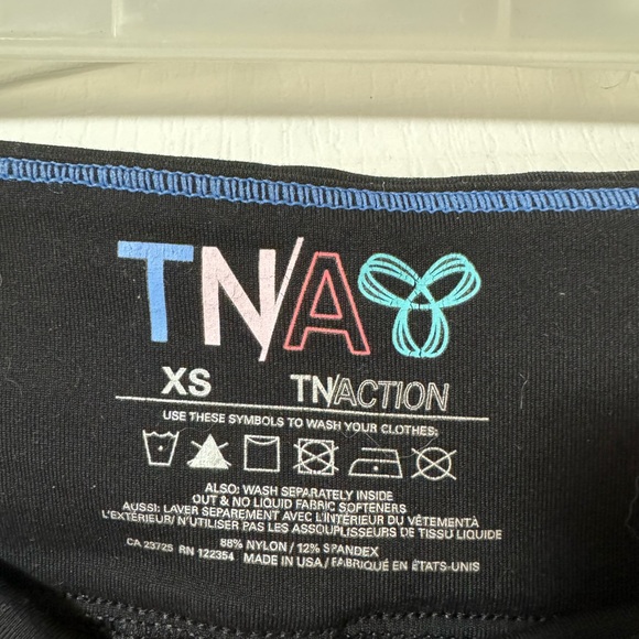 Aritzia TNA flare/wide leg low rise yoga leggings - Picture 2 of 5